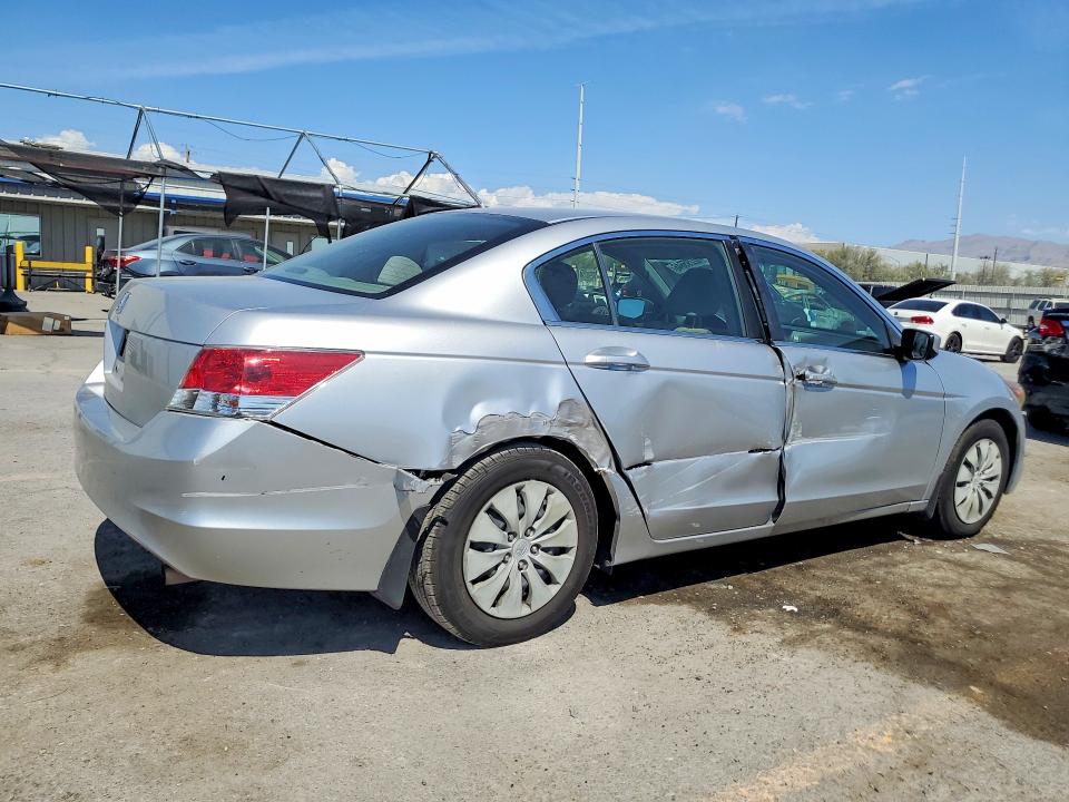 Photo 3 from auction – 2008 HONDA ACCORD with VIN JHMCP26388C045718