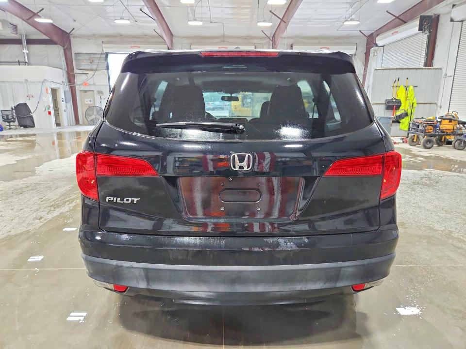 Photo 6 from auction – 2017 HONDA PILOT with VIN 5FNYF5H57HB036649