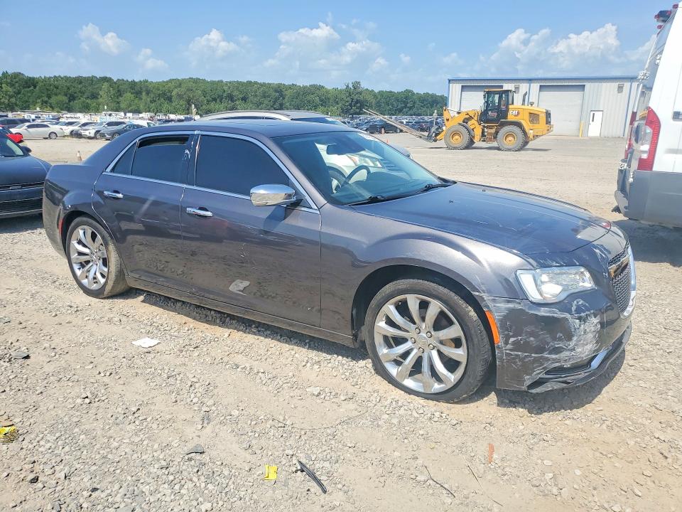 Photo 4 from auction – 2019 CHRYSLER 300 with VIN 2C3CCAEG6KH722480