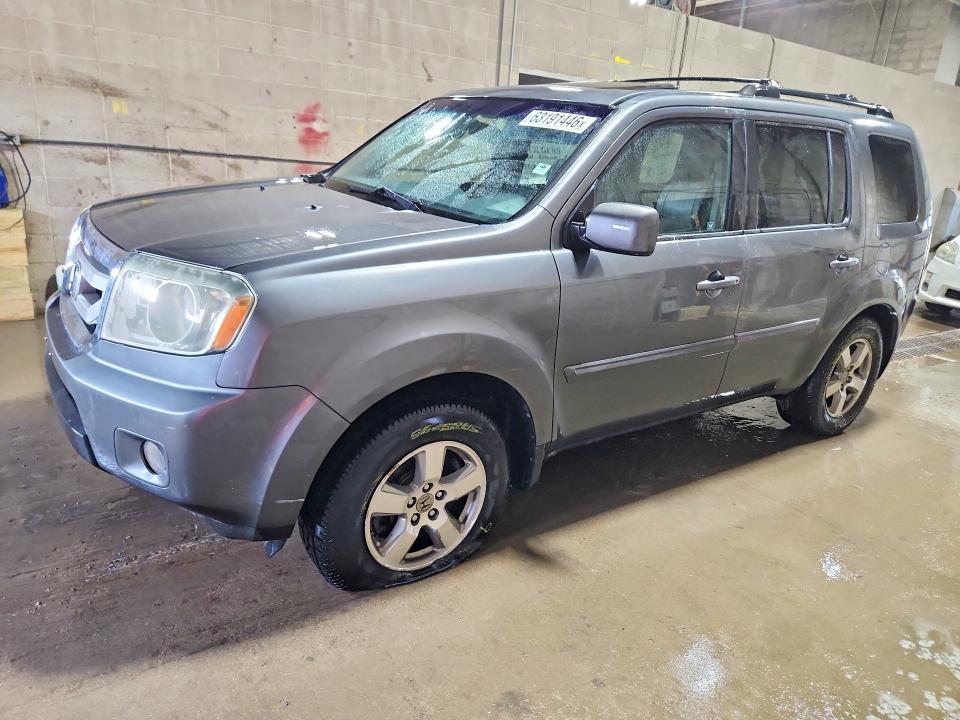 HONDA PILOT 2011 with VIN 5FNYF4H65BB007354 - Photo from auction