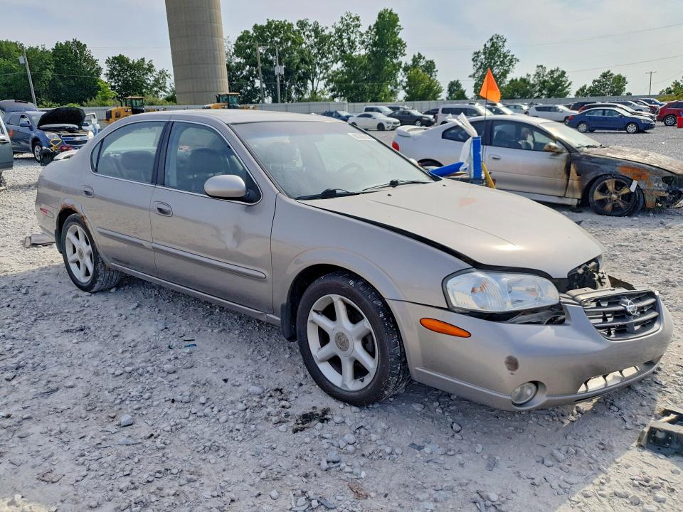Photo 4 from auction – 2000 NISSAN MAXIMA with VIN JN1CA31A2YT030875