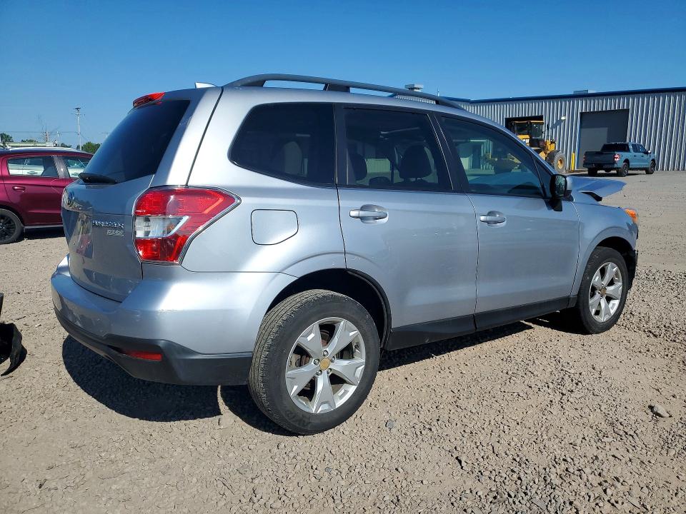 Photo 3 from auction – 2016 SUBARU FORESTER with VIN JF2SJADC6GH557167