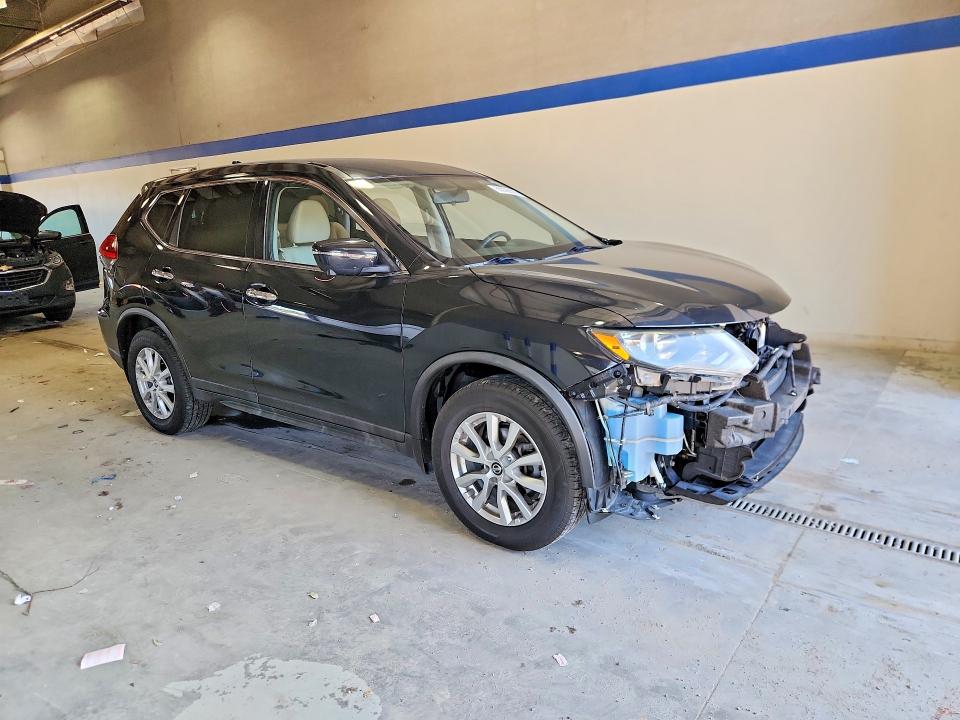 Photo 4 from auction – 2017 NISSAN ROGUE with VIN KNMAT2MV7HP512614