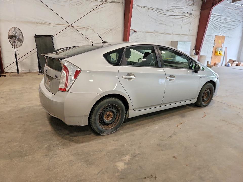 Photo 3 from auction – 2013 TOYOTA PRIUS with VIN JTDKN3DU5D0354210