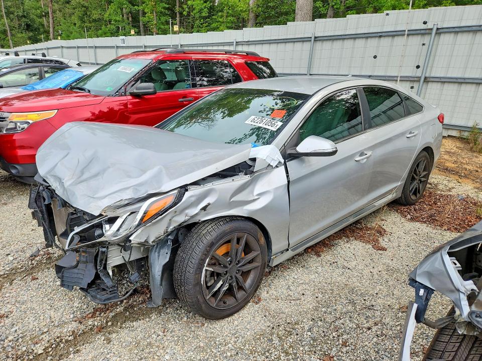 HYUNDAI SONATA 2017 with VIN 5NPE34ABXHH537266 - Photo from auction
