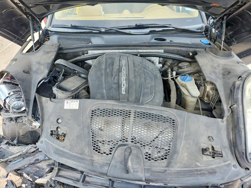 Photo 12 from auction – 2017 PORSCHE MACAN with VIN WP1AA2A56HLB81993
