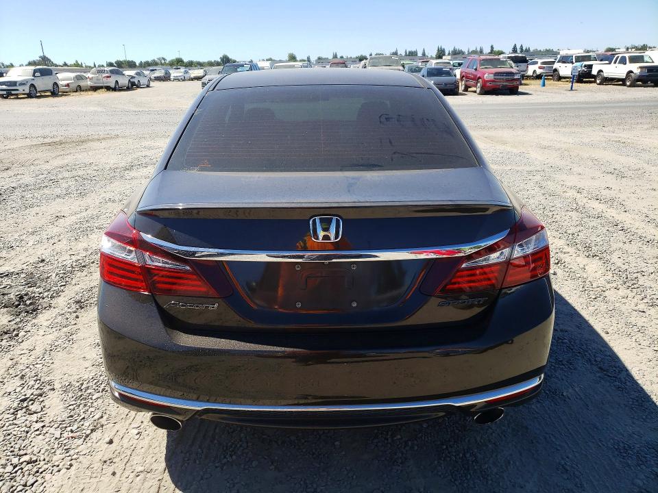 Photo 6 from auction – 2017 HONDA ACCORD with VIN 1HGCR2F67HA072282