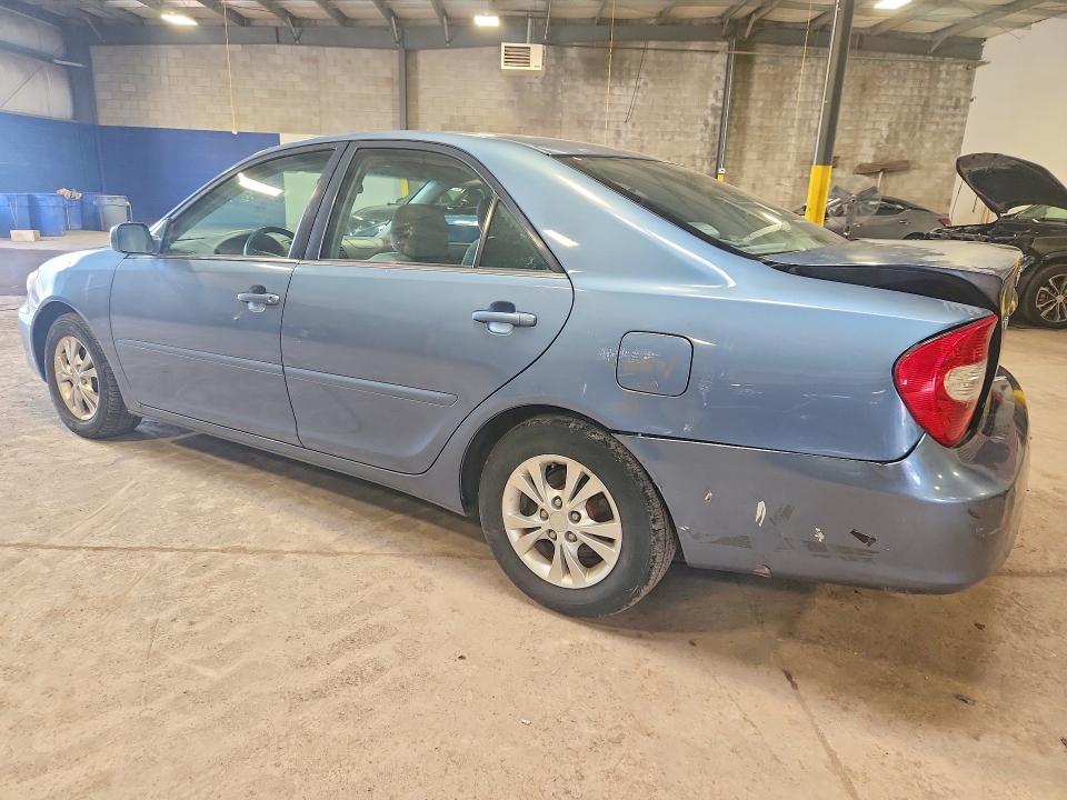 Photo 2 from auction – 2004 TOYOTA CAMRY with VIN 4T1BF32KX4U587907