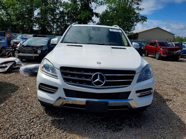Photo 5 from auction – 2015 MERCEDES-BENZ ML with VIN 4JGDA0EB8FA565698