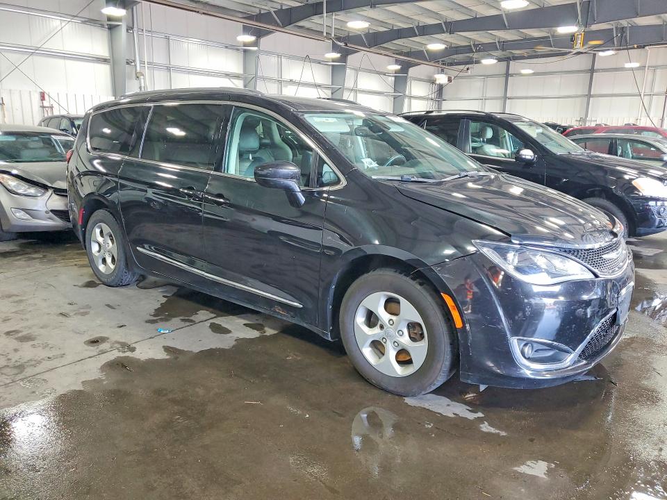 Снимка 4 от търг – 2017 CHRYSLER PACIFICA с VIN 2C4RC1EG0HR532957