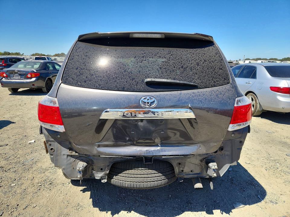 Photo 6 from auction – 2012 TOYOTA HIGHLANDER with VIN 5TDZA3EH2CS020479