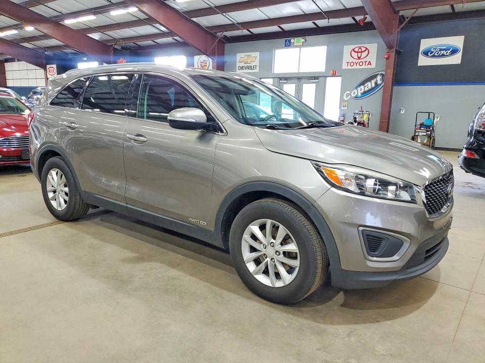 Photo 4 from auction – 2016 KIA SORENTO with VIN 5XYPGDA52GG089912