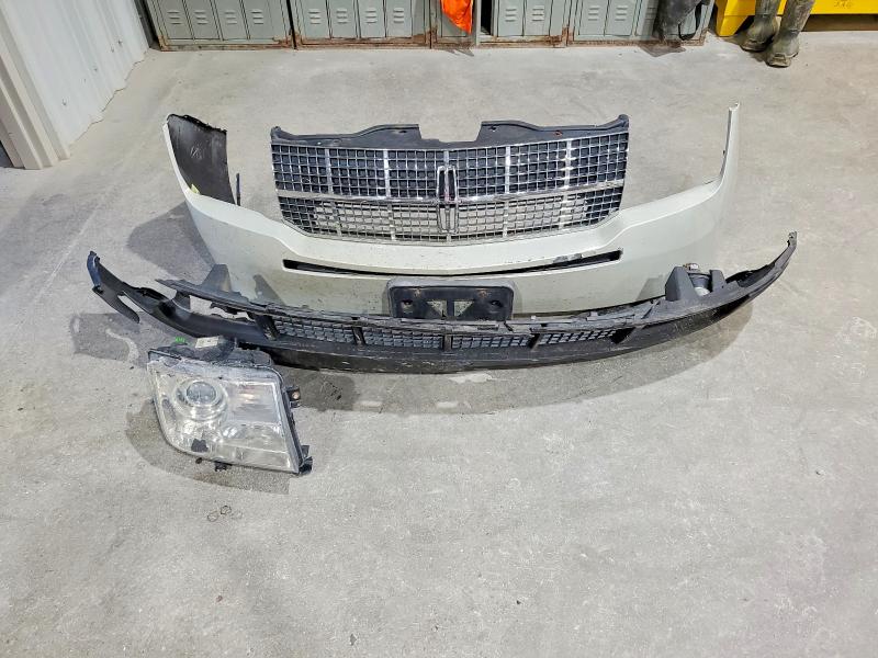 Photo 13 from auction – 2007 LINCOLN MKX with VIN 2LMDU88C97BJ33724