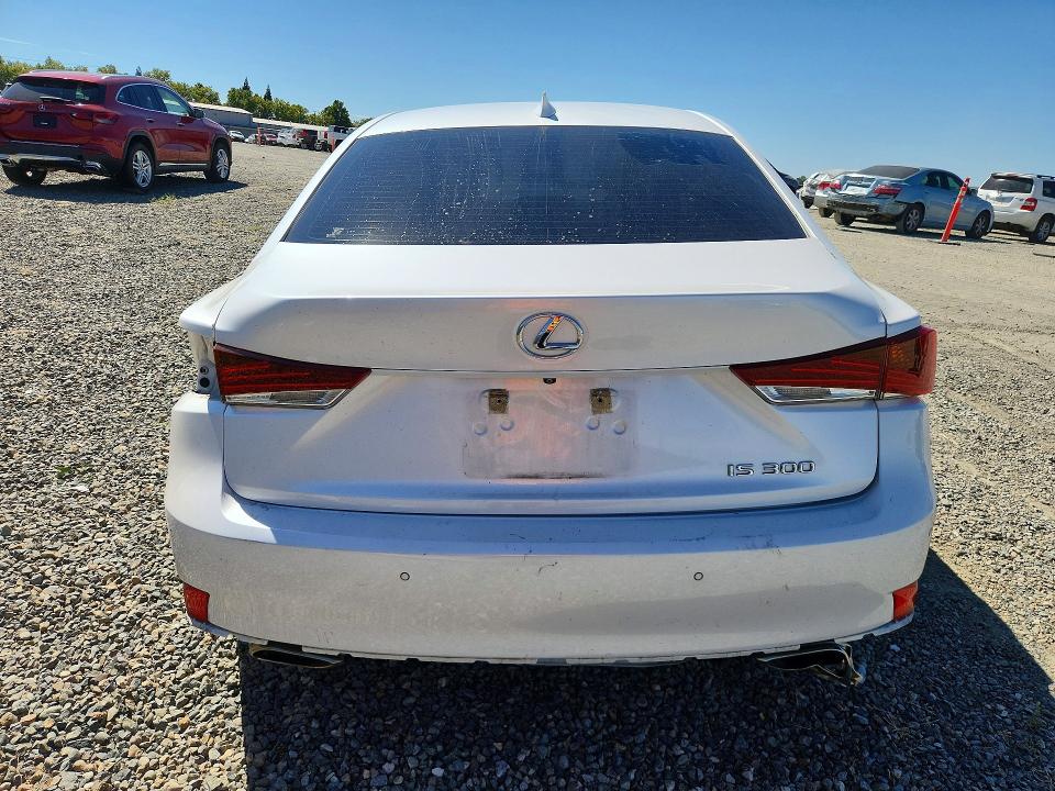 Photo 6 from auction – 2018 LEXUS IS with VIN JTHBA1D23J5063944