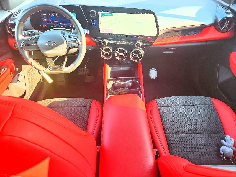 Photo 8 from auction – 2024 CHEVROLET BLAZER with VIN 3GNKDCRJ6RS169415