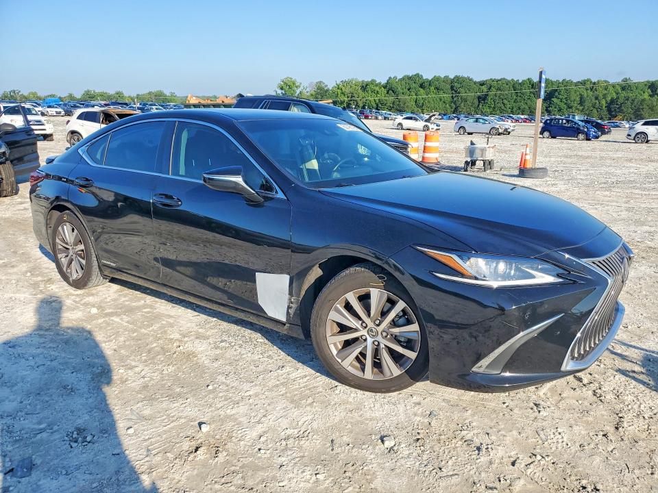 Photo 4 from auction – 2020 LEXUS ES with VIN 58AD21B17LU008704