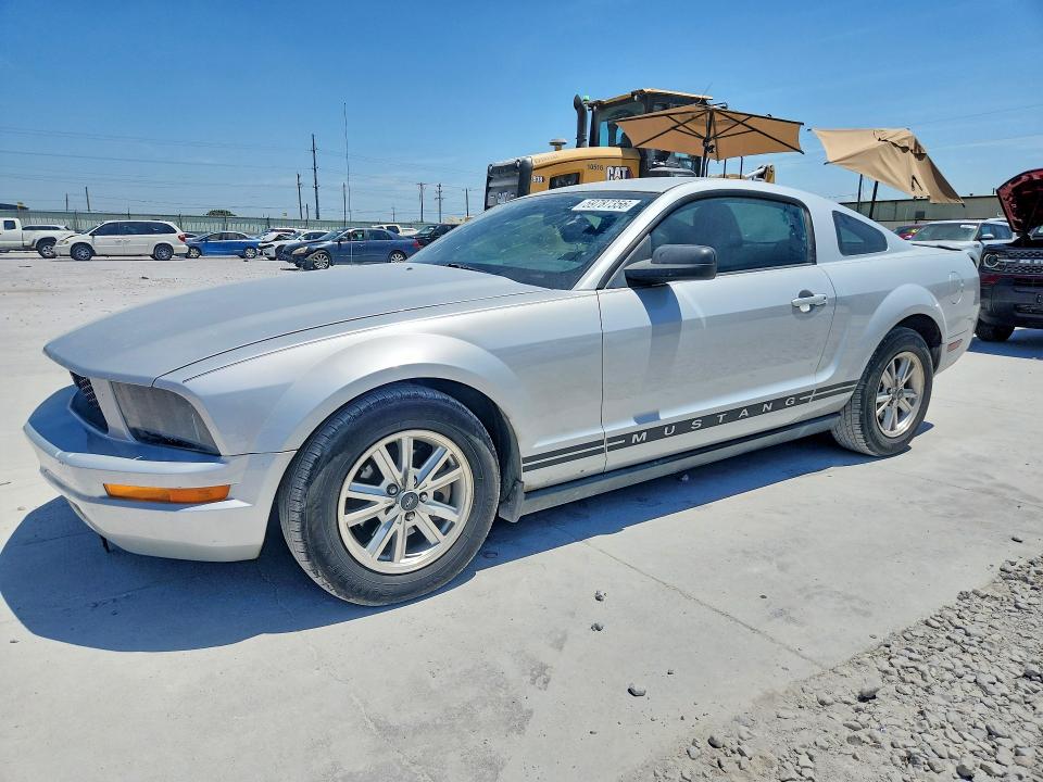 FORD MUSTANG 2007 with VIN 1ZVFT80N275222271 - Photo from auction