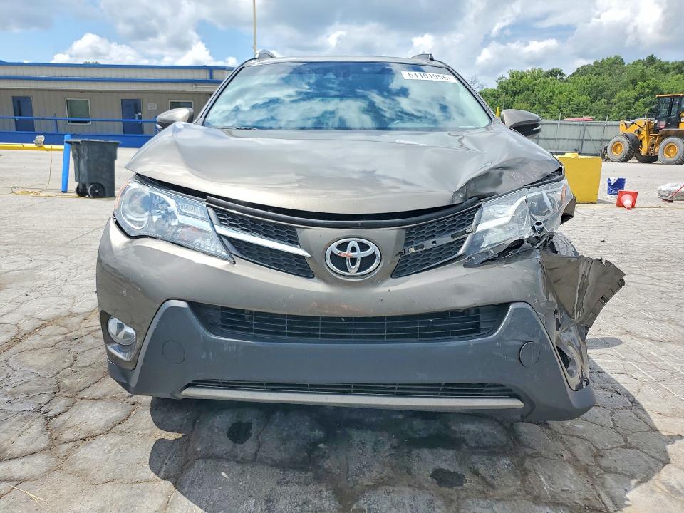 Photo 5 from auction – 2014 TOYOTA RAV4 with VIN 2T3YFREV4EW079430