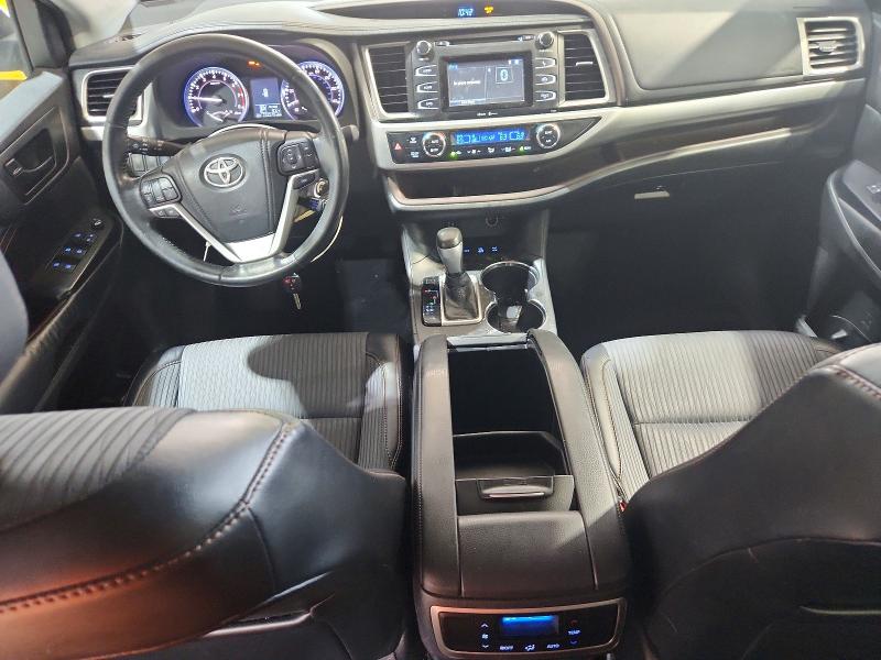 Photo 8 from auction – 2014 TOYOTA HIGHLANDER with VIN 5TDBKRFH6ES049437