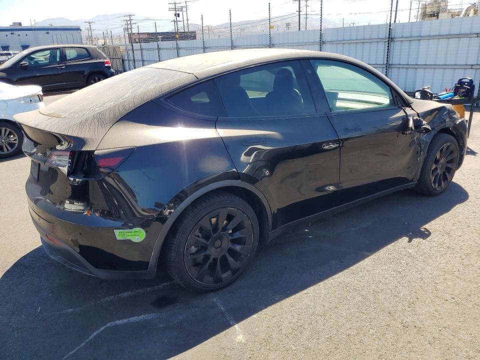 Zdjęcie 3 z aukcji – 2021 TESLA MODEL Y z VIN 5YJYGDED4MF112793