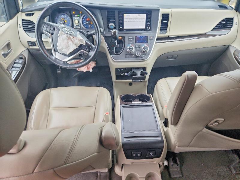 Photo 8 from auction – 2020 TOYOTA SIENNA with VIN 5TDYZ3DC3LS044123