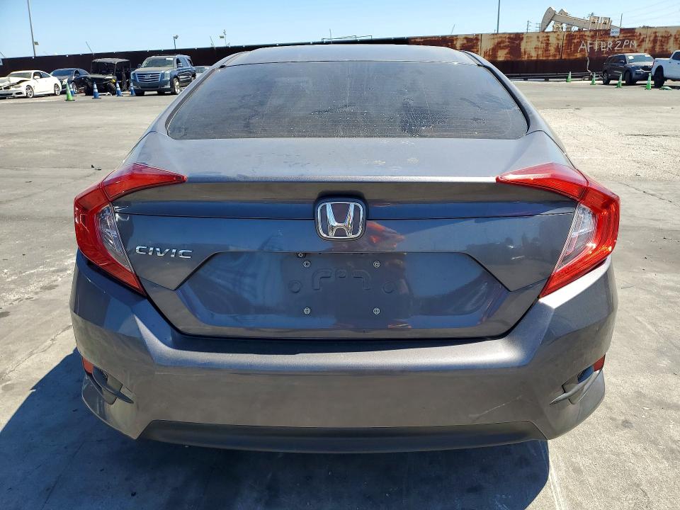 Photo 6 from auction – 2018 HONDA CIVIC with VIN 2HGFC2F51JH517242