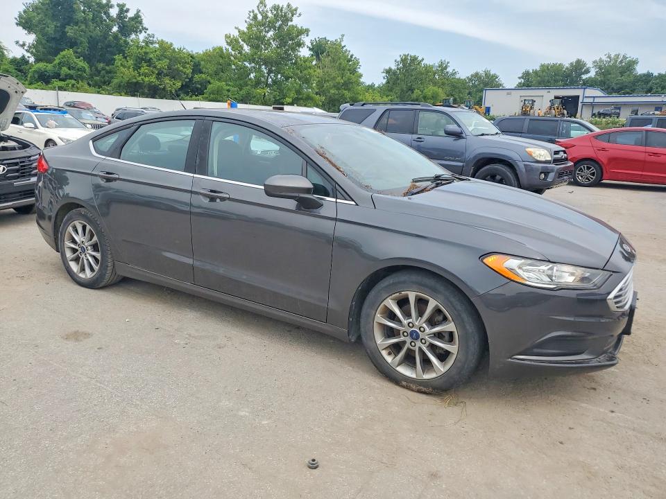 Photo 4 from auction – 2017 FORD FUSION with VIN 3FA6P0HD4HR187001