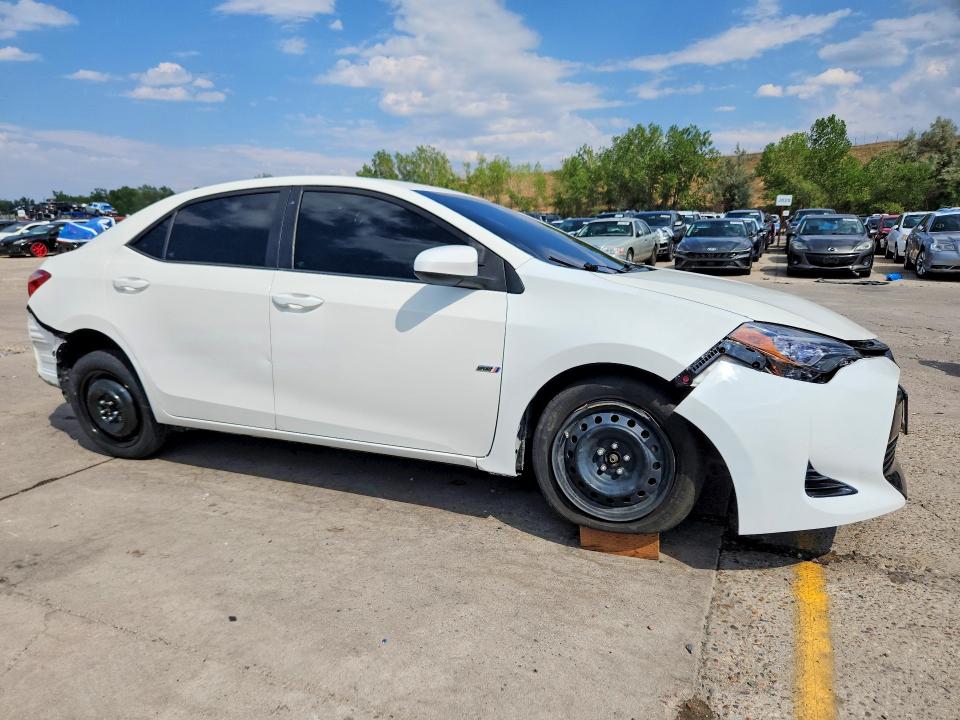 Photo 4 from auction – 2018 TOYOTA COROLLA with VIN 5YFBURHEXJP816626