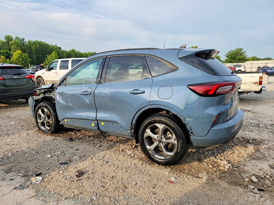 Photo 2 from auction – 2023 FORD ESCAPE with VIN 1FMCU9MNXPUB46514