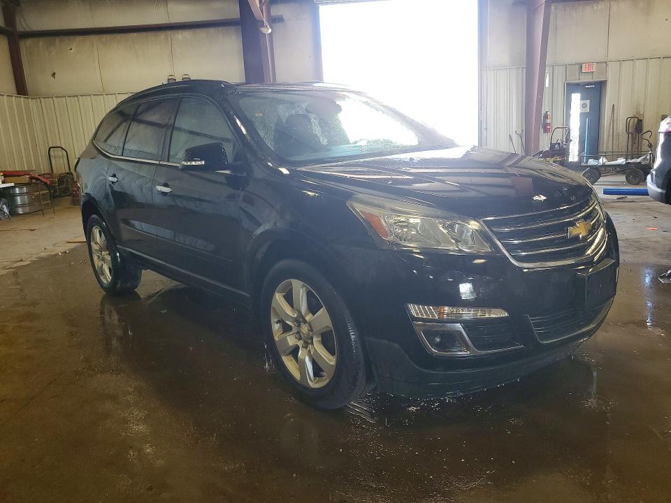Photo 4 from auction – 2017 CHEVROLET TRAVERSE with VIN 1GNKVGKD1HJ161389
