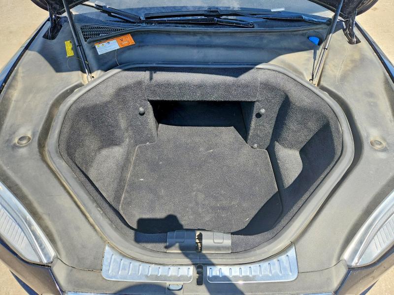 Photo 11 from auction – 2013 TESLA MODEL S with VIN 5YJSA1DN9DFP07977