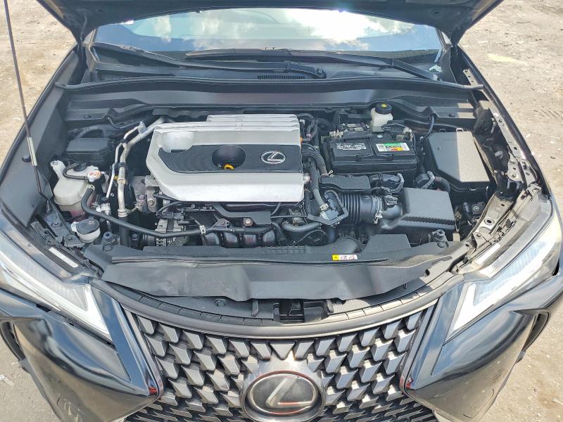 Photo 11 from auction – 2021 LEXUS UX 200 with VIN JTHP3JBH3M2043576
