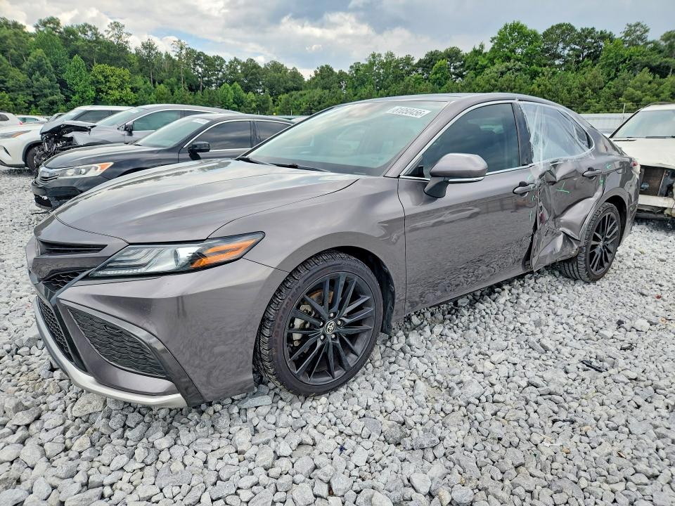 2021 TOYOTA CAMRY - Търг №61050456