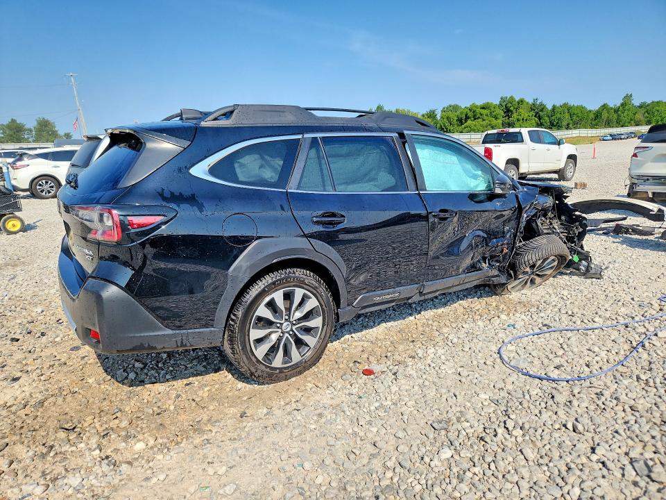 Photo 3 from auction – 2023 SUBARU OUTBACK with VIN 4S4BTGND8P3141360