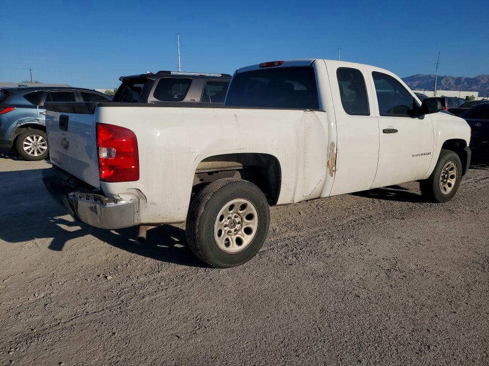 Photo 3 from auction – 2008 CHEVROLET SILVERADO 1500 with VIN 1GCEC19018Z140927