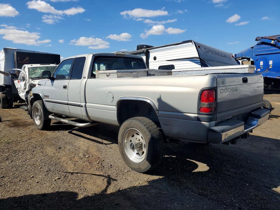 Photo 2 from auction – 2000 DODGE RAM 2500 with VIN 3B7KF2369YG140400