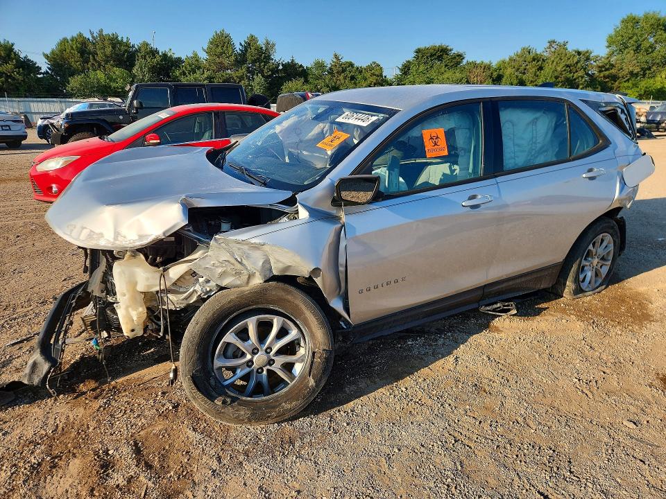 CHEVROLET EQUINOX 2018 with VIN 3GNAXHEV1JS628816 - Photo from auction