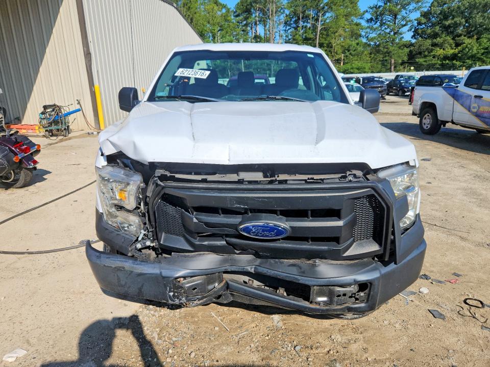 Foto 5 de la subasta – 2016 FORD F150 con VIN 1FTMF1C80GKF15652