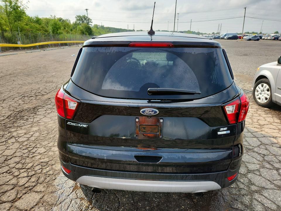 Photo 6 from auction – 2019 FORD ESCAPE with VIN 1FMCU9GD5KUA61575
