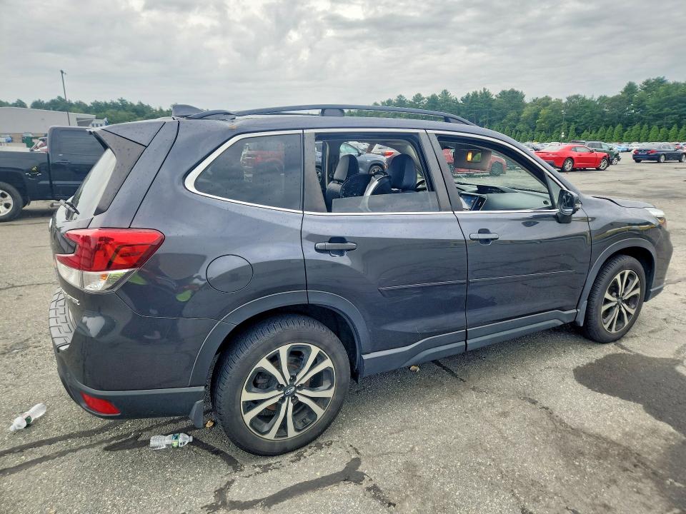 Photo 3 from auction – 2019 SUBARU FORESTER with VIN JF2SKAUC9KH581047
