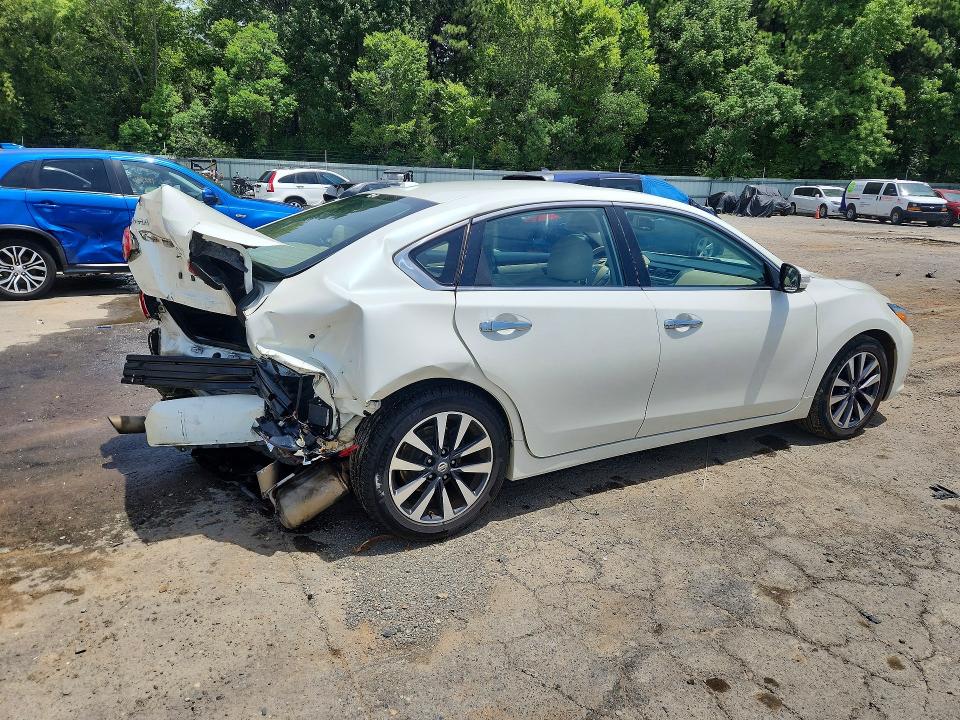 Photo 3 from auction – 2016 NISSAN ALTIMA with VIN 1N4AL3AP7GC185400