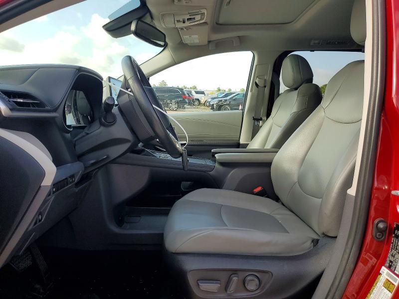 Photo 7 from auction – 2022 TOYOTA SIENNA with VIN 5TDYRKEC0NS076250