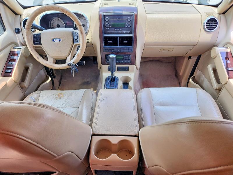 Zdjęcie 8 z aukcji – 2006 FORD EXPLORER z VIN 1FMEU65E66UA28044