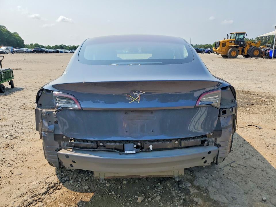 Photo 6 from auction – 2018 TESLA MODEL 3 with VIN 5YJ3E1EA4JF024178