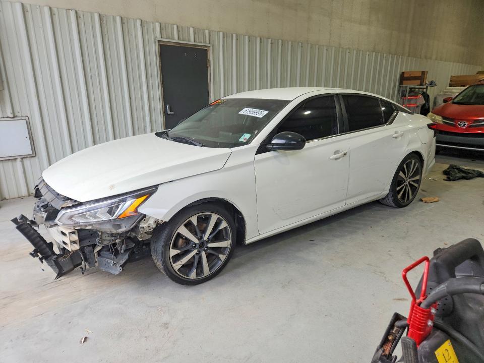 NISSAN ALTIMA 2019 with VIN 1N4BL4CV9KC156141 - Photo from auction