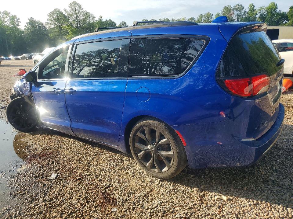 Photo 2 from auction – 2019 CHRYSLER PACIFICA with VIN 2C4RC1EG9KR548646