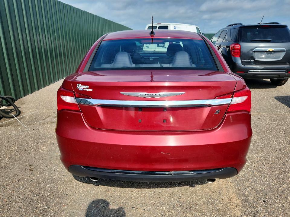 Photo 6 from auction – 2014 CHRYSLER 200 with VIN 1C3CCBBG6EN179847