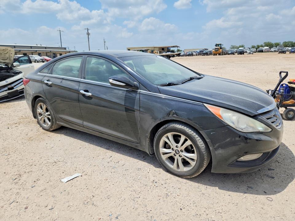 Photo 4 from auction – 2013 HYUNDAI SONATA with VIN 5NPEC4AC2DH612111