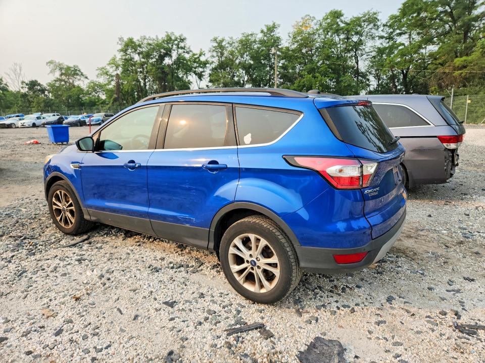 Photo 2 from auction – 2017 FORD ESCAPE with VIN 1FMCU0GD2HUE22250
