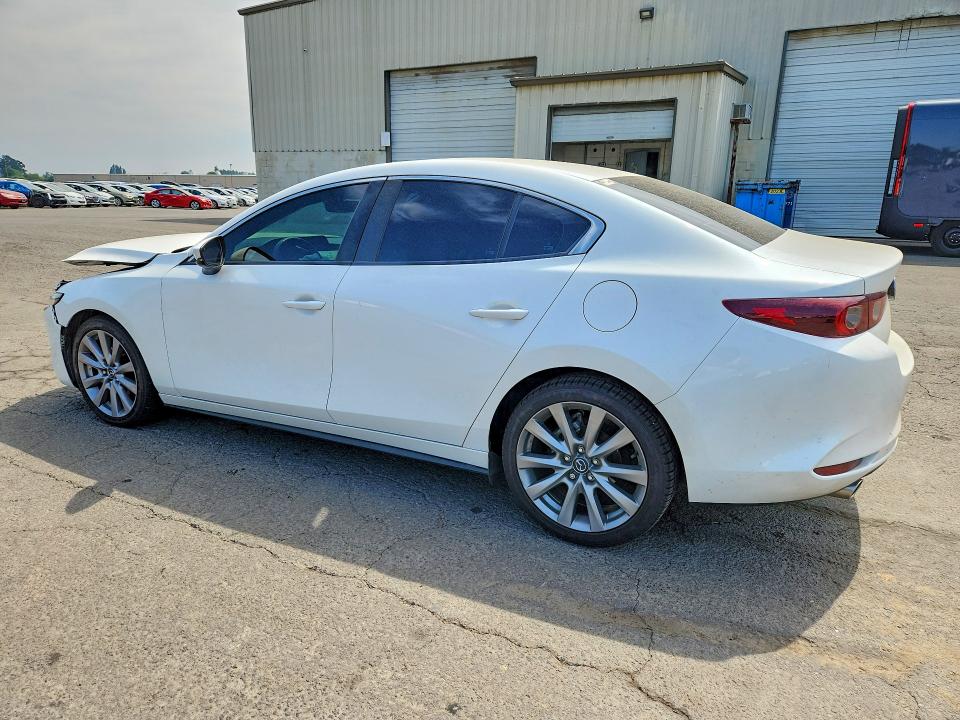 Photo 2 from auction – 2023 MAZDA 3 with VIN 3MZBPACM5PM382295